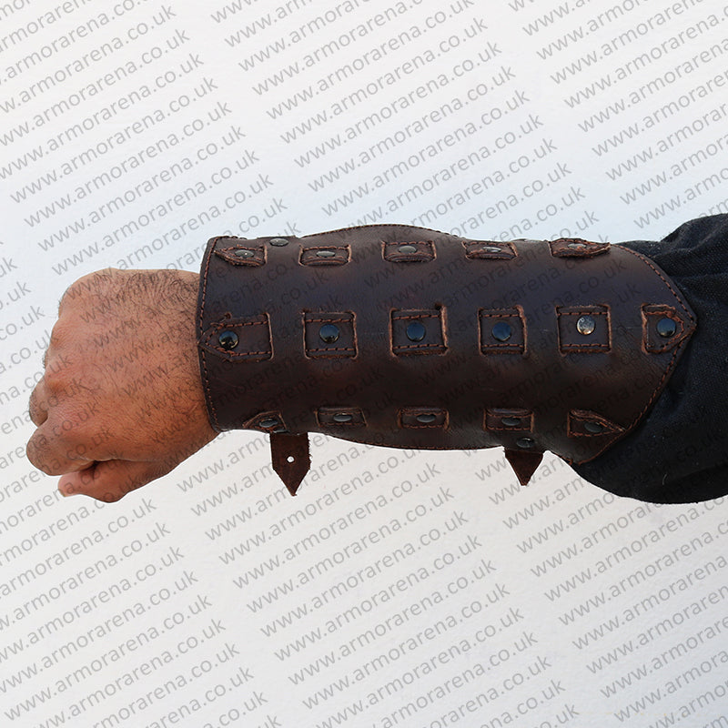 Giotto Leather Bracers