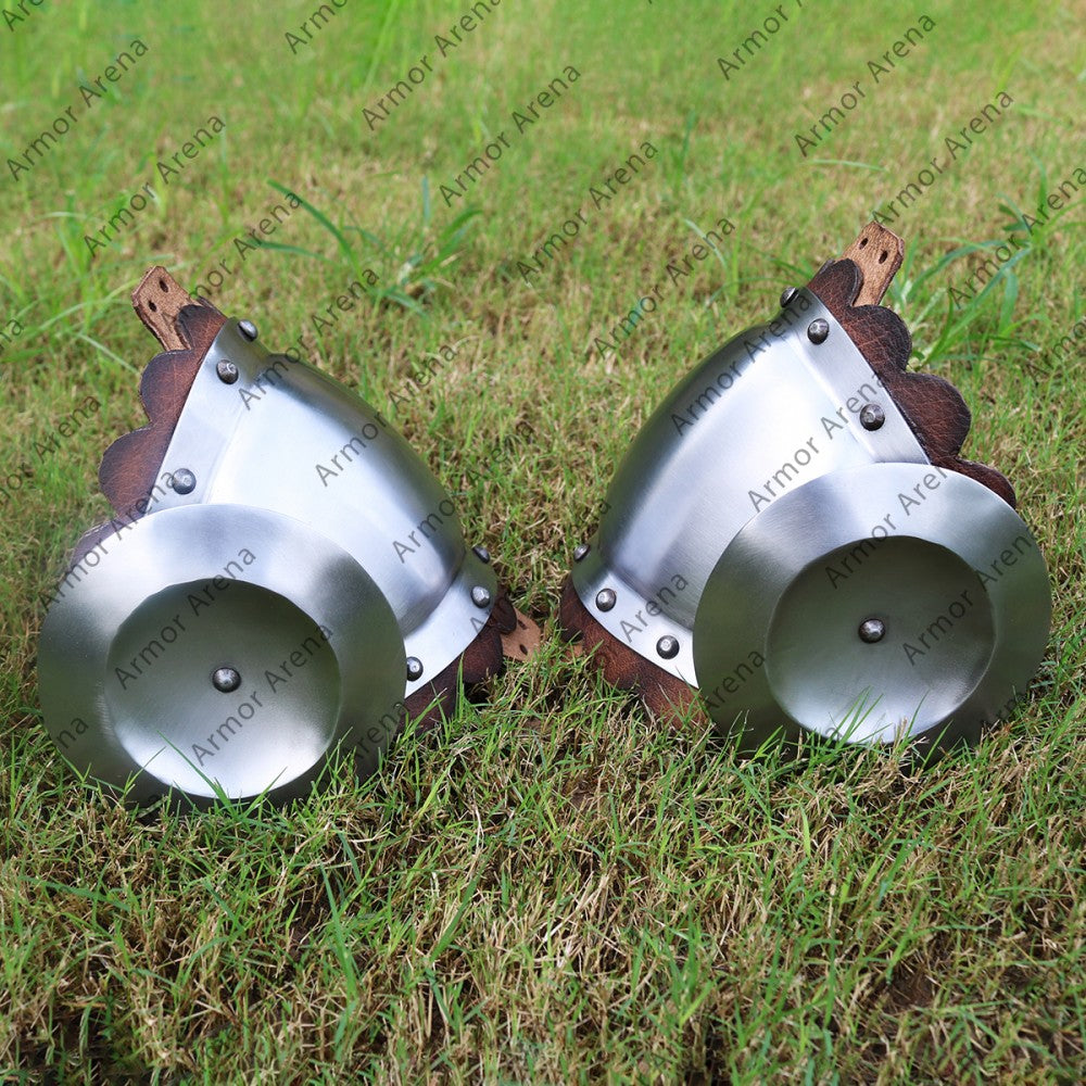 Medieval Armor Poleyns, Late 14th C.