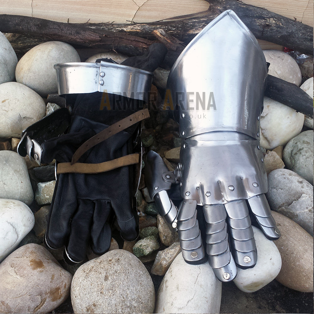 Gothic Gauntlets with Hinges