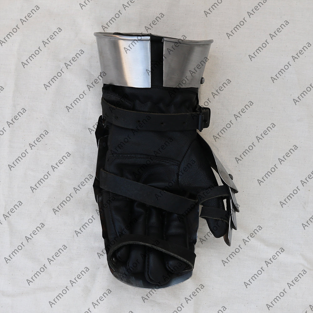 Medieval Mittens Gauntlet