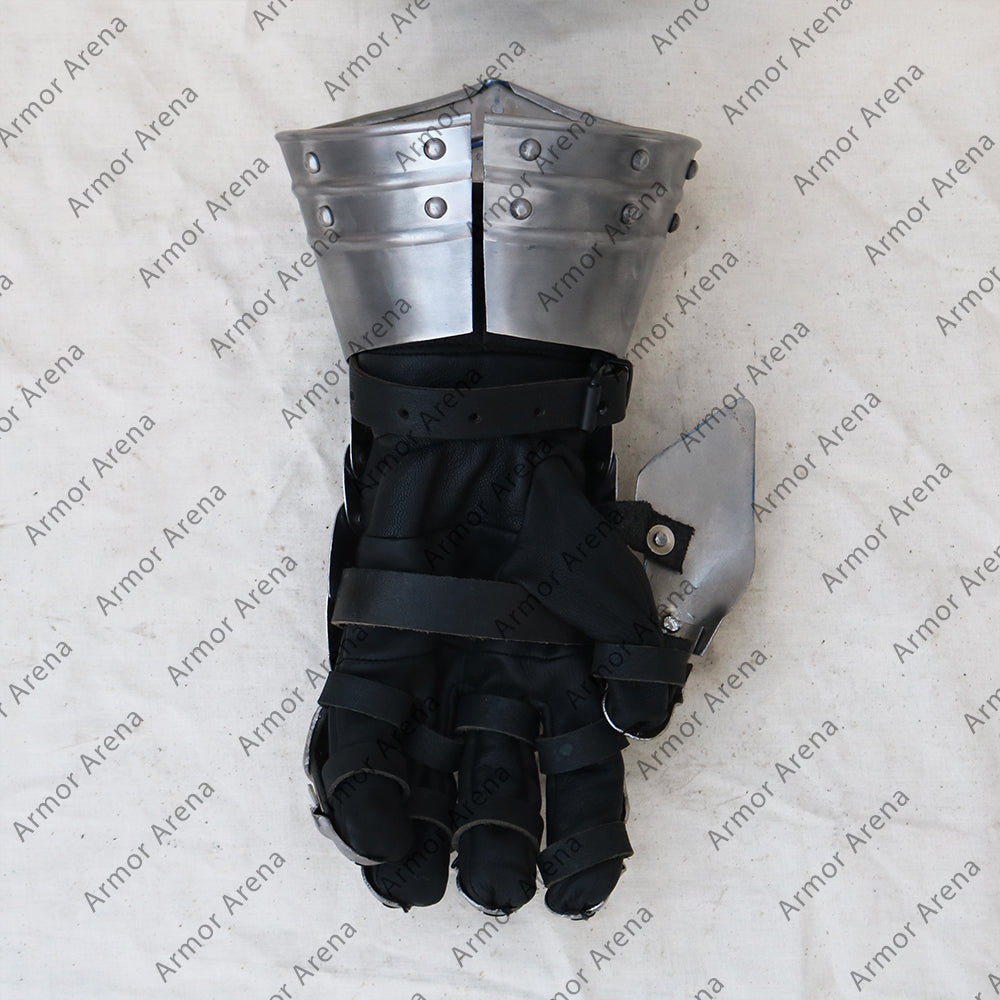 Gothic Style Gauntlets