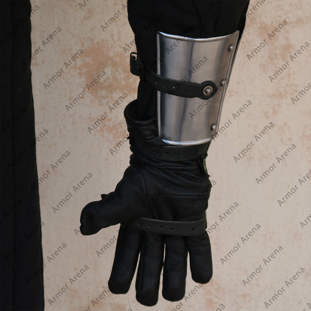 Hrafna Bracer Gauntlets