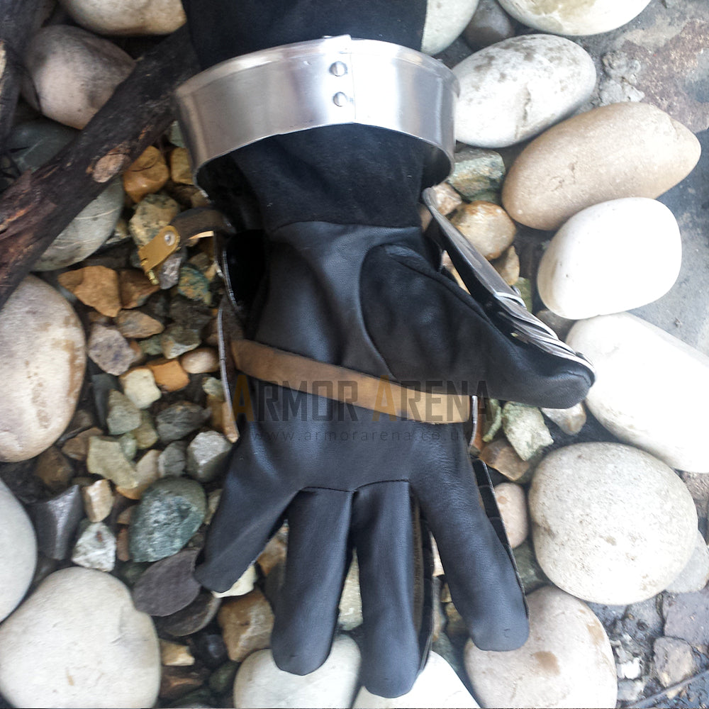 Gothic Gauntlets with Hinges