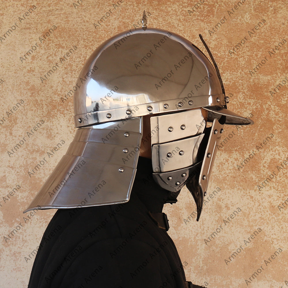Lobster Tailed Pot Helmet